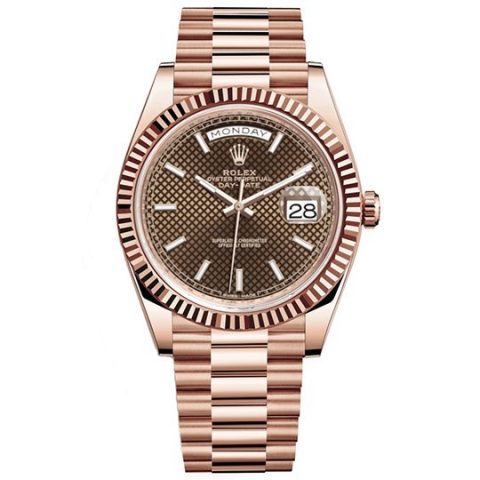 Replica Rolex Day-Date 40 mm 228235